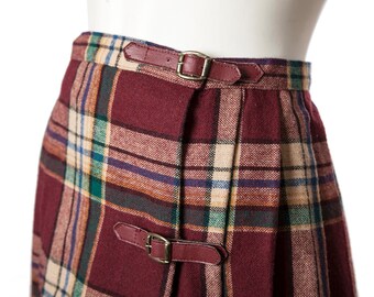 Vintage pleated plaid skirt -- vintage A-line skirt -- 60s / 70s red buckle plaid skirt -- size medium / large