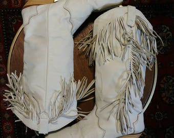 White Leather Boots with Fringe by Dingo Womens size 5.5M