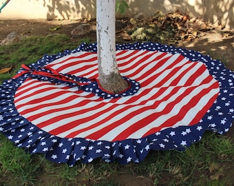 Stars and Stripes, Christmas Tree Skirt, Patriotic Christmas, American Christmas, US Flag, Red White Tree skirt, Flag Skirt, Star Tree Skirt