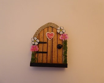 Handmade miniature Fairy Door for the 1/12th scale dolls house - pink