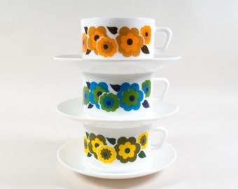 Arcopal teacup Lotus, Set of 3 Cup & Saucers, 70's French Kitchenware