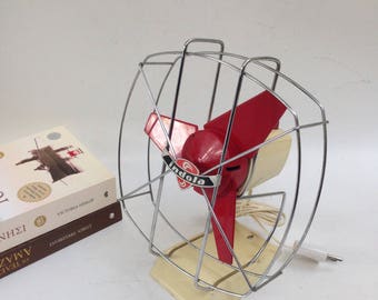 Vintage Indola electric fan, red fan from 70s, 3 blade desk fan, 1970s electric fan, working fan, Indola electric fan.