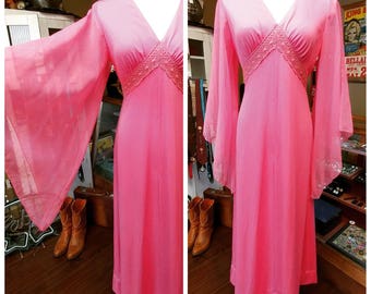 Clearance *** Vintage Bubblegum Pink Chiffon Butterfly Sleeve Dress