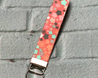 Flower key fob, keychain wristlet, Key fob wristlet