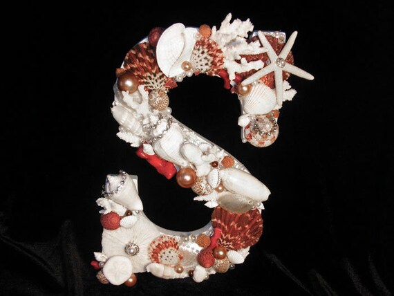 Letter with Seashells, Red Themed - Coastal Beach Home Decor