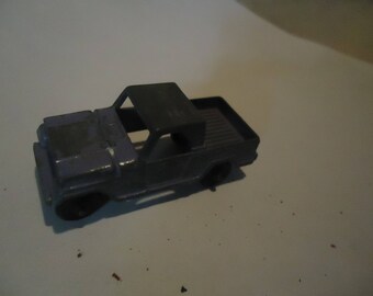 Vintage Tootsietoy Lavender or Purple Toy Pickup Truck, collectable