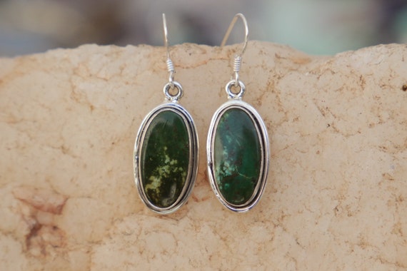 GREEN TURQUOISE EARRINGS - 925 Sterling Silver Earrings - Gemstone - Navajo - Handmade - Natural crystal - Vintage style - Bespoke - Antique
