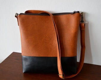 Shoulder bag / Crossbody purse / Brown-Black faux leather bag