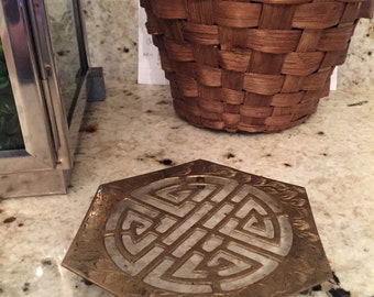 Chinese Trivet