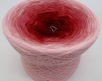 Lady Dee's Traumgarne - Rosenrot - Rose outside - 4 ply gradient yarn, 5 colors, Color Changing Yarn