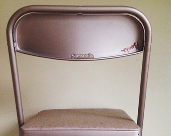 Mid Century Samsonite Folding Chair.