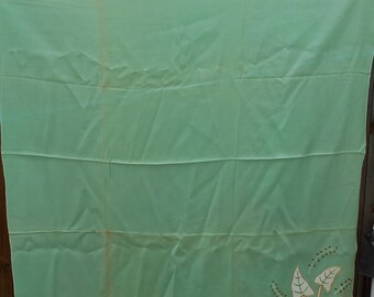 Vintage Tablecloth and Napkins (4)