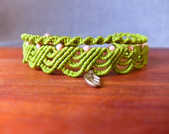 Macrame Anklet lime with messingfarbenem sheet