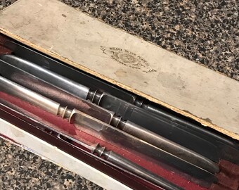 6 Vintage Wilcox Silverplate Co. Knives in Original Box