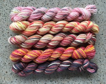 Set of 5 Harry Potter Miniskeins for your knitting project bag - Dr Filibuster's Wet Start, No Heat Fireworks