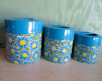 Vintage Tin Canister Set, OMC Japan Blue Mod Daisy Flower Pattern, 3 Mid Century Metal Nesting Tins from the 1960s, Kitschy Kitchen Storage