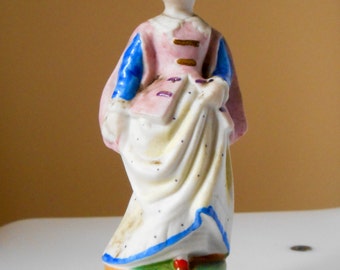 Figurine of a marquise polychrome porcelain Bisque