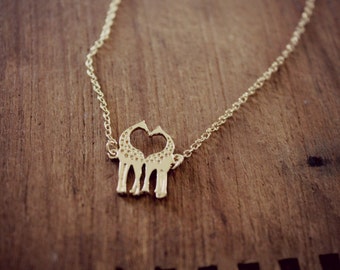 Kissing Giraffe Minimalist Necklace, Giraffe Necklace, Gold or Silver Minimalist Necklace, Minimalist Charm Neclace, Animal Charm Necklace