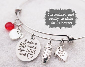 It takes a BIG heart to shape Little minds - Teacher Bracelet, Custom Name Charm Bracelet, End of School year teacher gift, heart jewelry