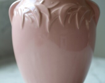 Pink McCoy Vase, high gloss pink with foliage