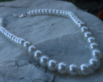 Vintage Faux Pearl Necklace