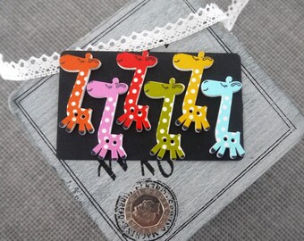 10 x Lovely Bright Coloured giraffe Design Wooden Buttons with Spot Detail