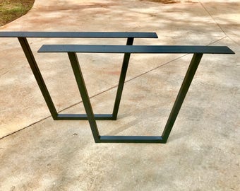 outdoor metal table. outdoor metal table
