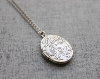 Vintage style double side vine pattern oval Locket, Silver locket personalized Initial Necklace - S2066