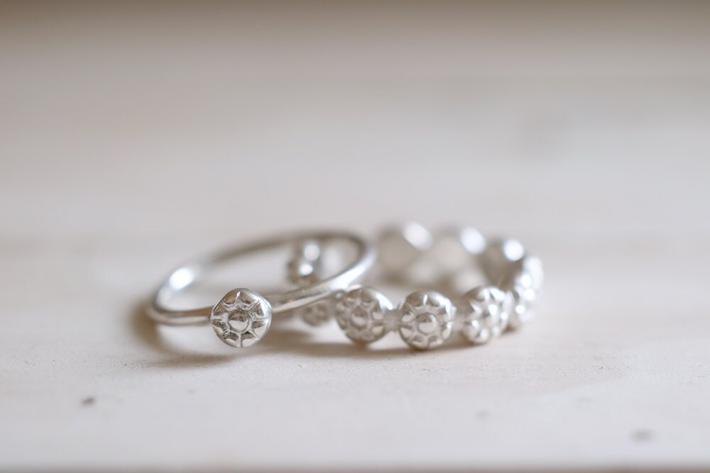 Daisy band. Sterling silver band with Daisies. Daisies band