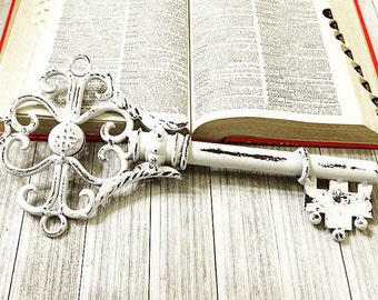Wall Decor Living Room, Key Decor - Skeleton Key - Paperweight - Office Decor - Shabby Chic Wall Decor - Gallery Wall Decor