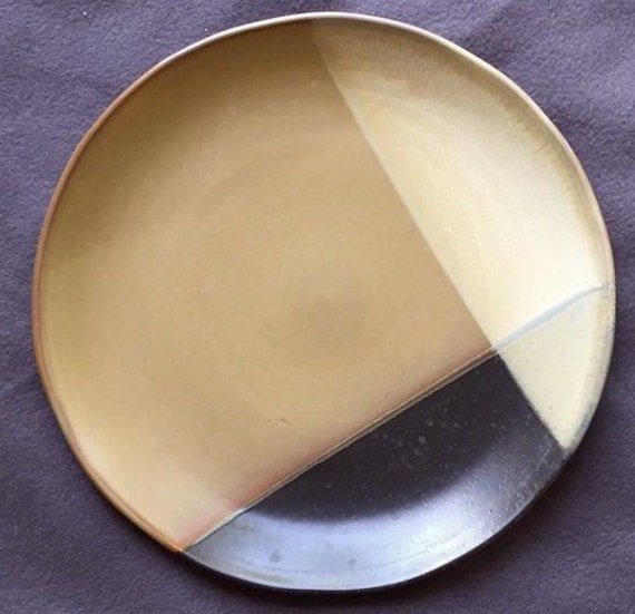 SANGO Gold Dust Black pattern 5022 PLATE 10.75 inches SANGO Gold Dust Black pattern 5022 PLATE 10.75 inches