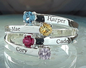 Mother's ring. Birthstone ring. Family jewelry. Engraved ring. Ring with children's names. Personalized mother's ring. Mother's day gift