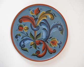 Norwegian Rosemaling on a 10 inch plate
