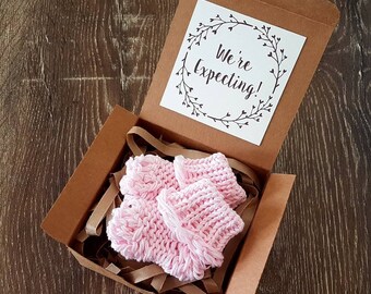 Light Pink Socks Pregnancy Announcement - Pregnancy Reveal To Grandparents - Baby Socks Reveal To Family - Announcement Box - Personalised