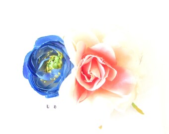 White Pink Blue Camellia Rose Flower Hair Comb Ranunculus Rockabilly 1950s 554