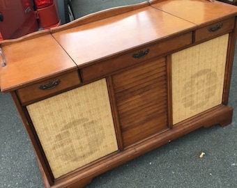 Vintage GE stereo console..local pick up only!!!