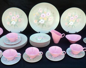 36-Piece Vintage Brookpark Capistrano Melamine Dinnerware Set, Pink with Flowers