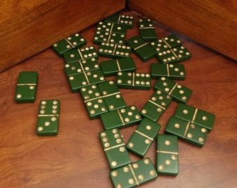 Vintage Green Dominos, Green Bakelite 28 pieces Boxed FULL SET NICE, Game Pieces, Jewelry Supplies