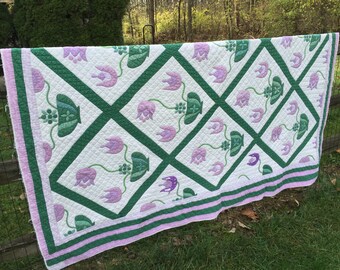 Vintage Purple Tulip Quilt 84 x 66