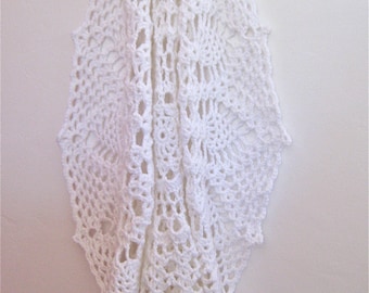 White Doily Blanket in Crochet