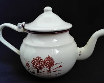 Vintage retro Romanian enamel tea coffee kettle, kitchen table serving, teapots kettles, enamelware, kitchenware, coffee tea makers, 0.6l