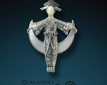 Moon Maiden - Mother of Pearl Geisha Moon Necklace