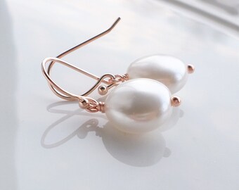 White Pearl Earrings, Rose Gold Pearl Earrings, White Wedding Party Earrings, Swarovski Coin Pearl Earrings, Short White Pearl Drop Earrings