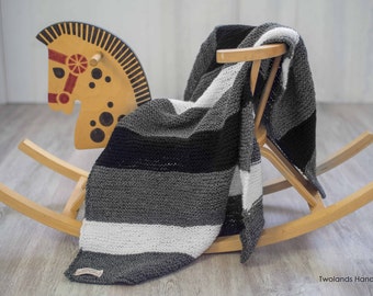 knitted blanket, black and white, baby blanket, black and white blanket