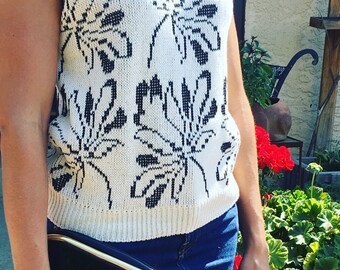 Vintage Floral Cotton Pull Over Sweater Size Medium