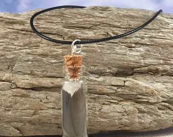 Feather Necklace, Feather Jewelry, Bird Jewelry, Songbird Feather Necklace, Songbird Jewelry, Bird Necklace, Feathers, Feather Art, Bird Art