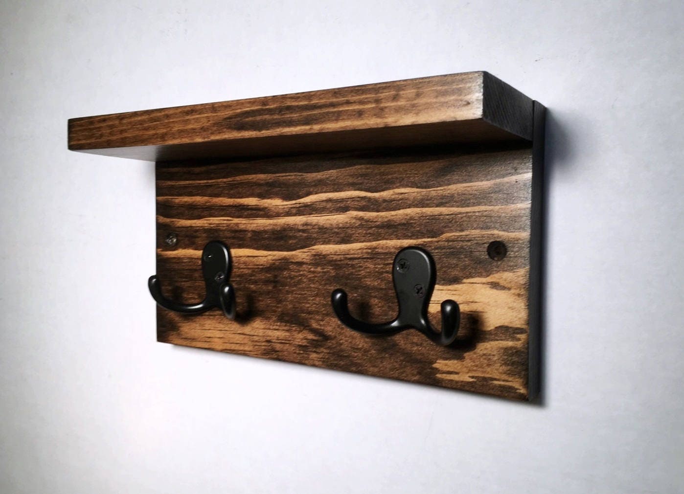 Pequeño gancho bastidor con estante 2 ganchos organizador de