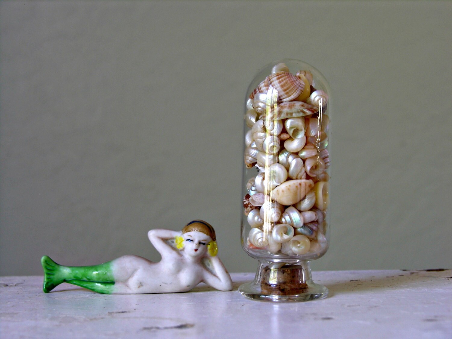 Inverted Apothecary Footed Specimen Jar Antique Show Globe