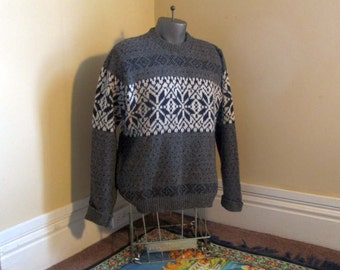 Snowflake Sweater vintage nordic sweater 70s vintage gray scandia sweater Gray wool sweater Cream and gray tweed sweater nordic pullover L