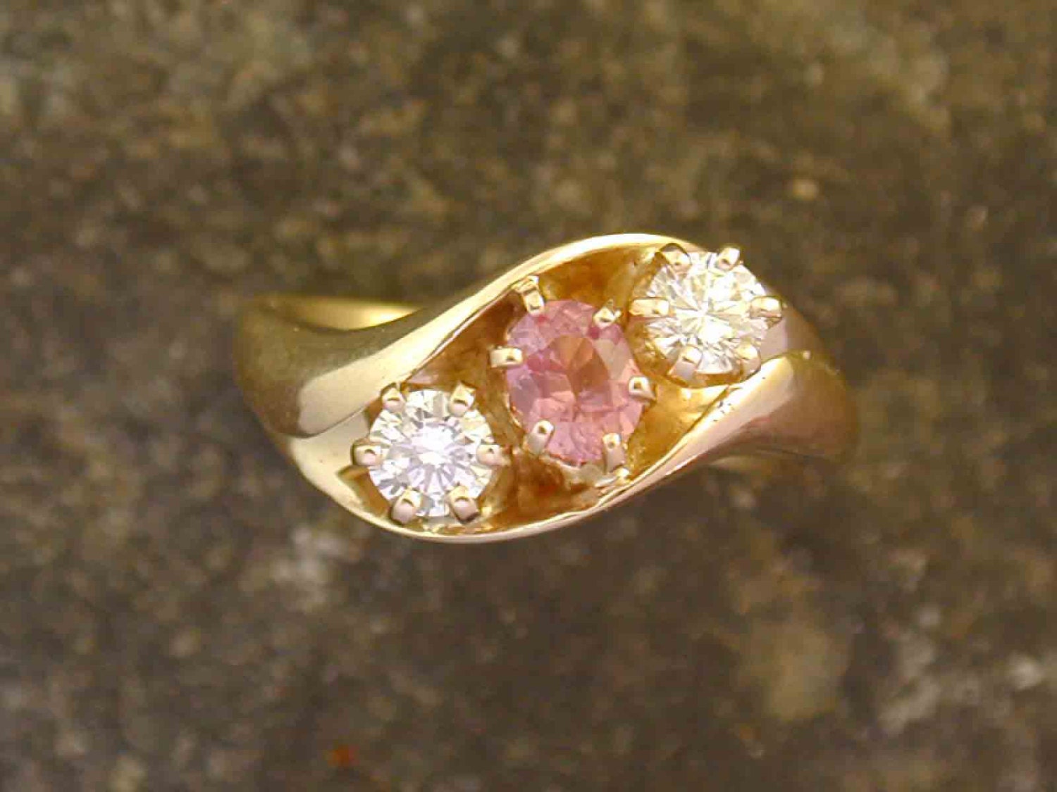 padparadscha sapphire price per carat